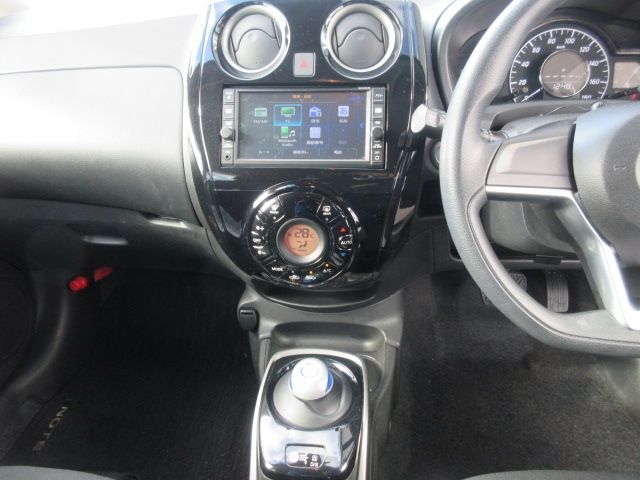 Nissan NOTE 2017-11 1742-11