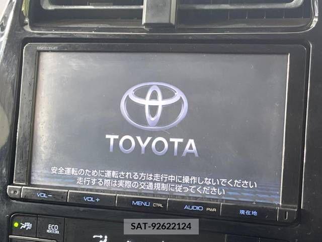 Toyota PRIUS 2016-05 322622-4