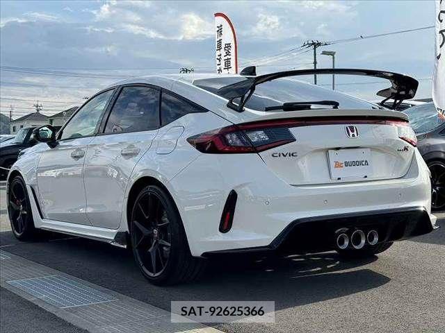 Honda CIVIC 2024-06 385102-12
