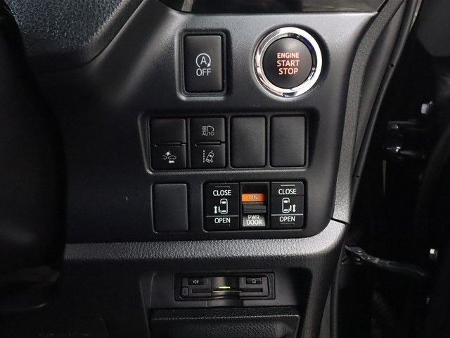 Toyota VOXY 2018-07 196083-10