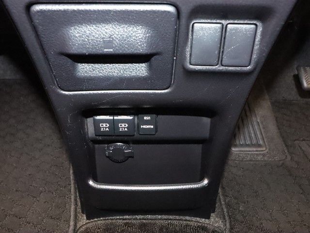 Toyota VOXY 2018-07 196083-12