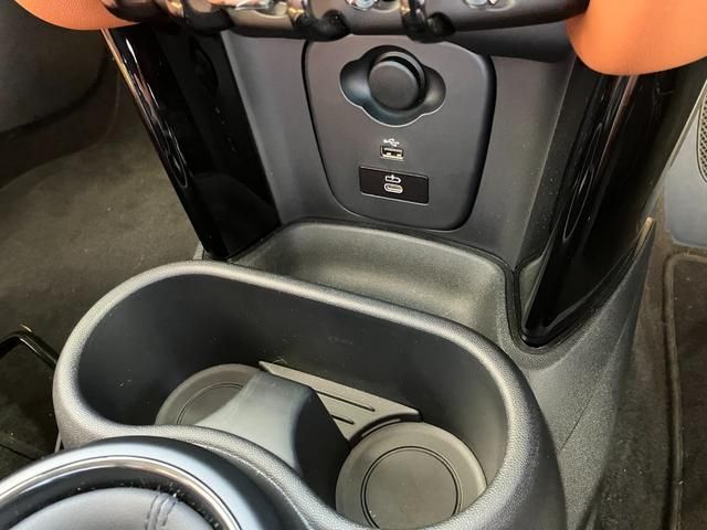 Bmw MINI 2023-07 183033-19