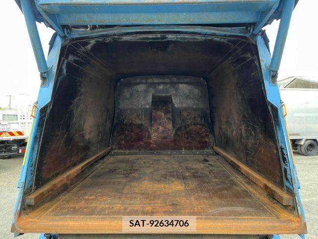 Mitsubishi CANTER 2013-11 263390-10