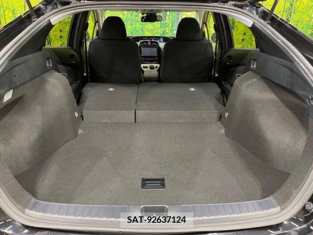 Toyota PRIUS 2017-07 282047-10