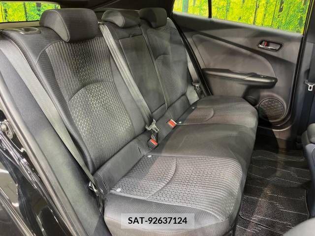 Toyota PRIUS 2017-07 282047-9