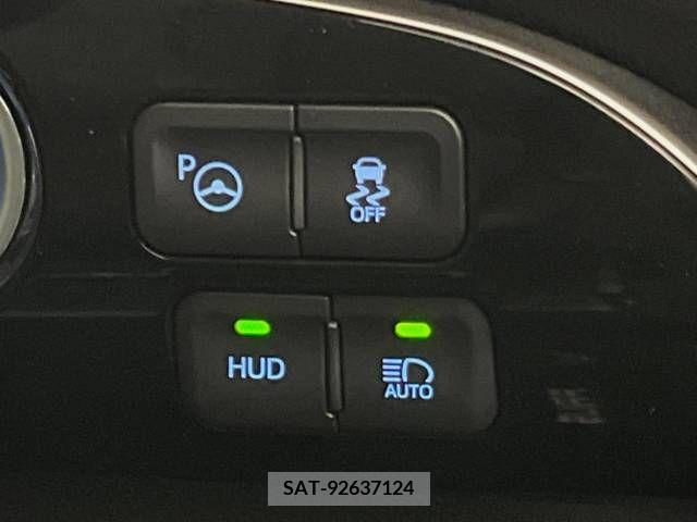 Toyota PRIUS 2017-07 282047-6
