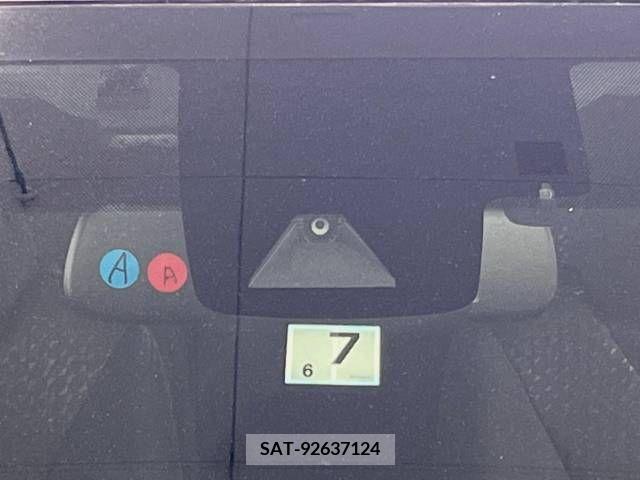 Toyota PRIUS 2017-07 282047-2