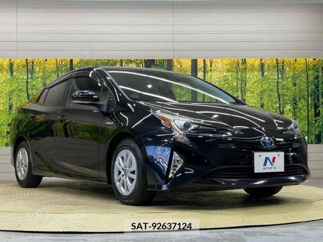 Toyota PRIUS 2017-07 282047-16
