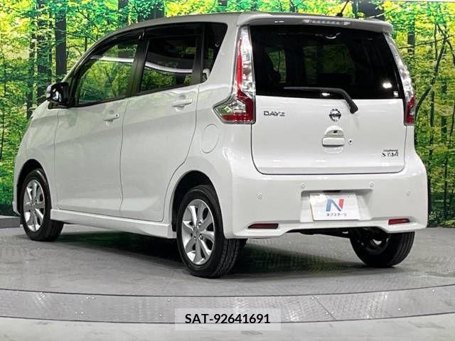 Nissan DAYZ 2019-03 390335-17