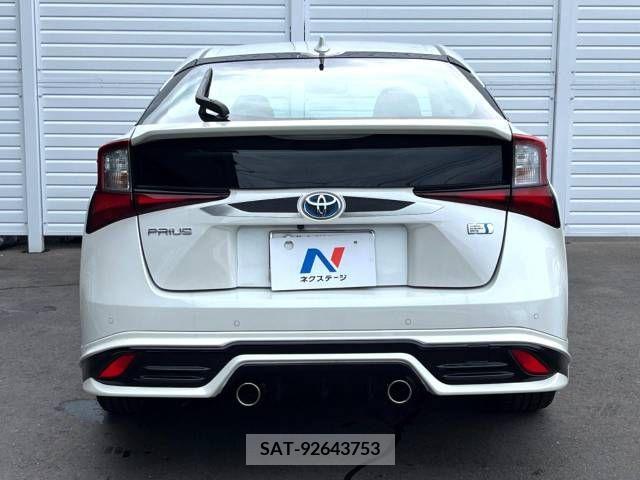 Toyota PRIUS 2019-06 331250-13