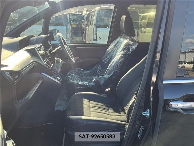 Toyota ESQUIRE 2021-04 268547-2