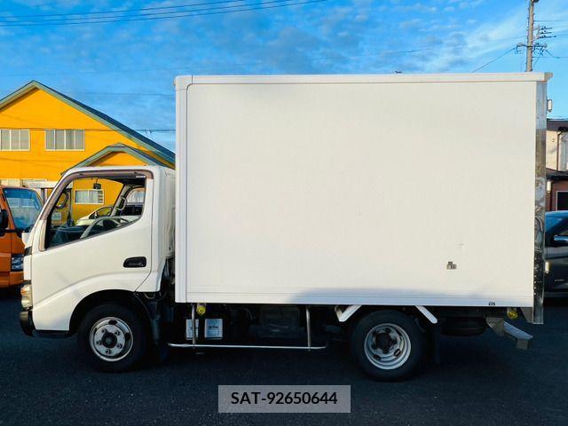 Hino DUTRO 2005-03 320381-7