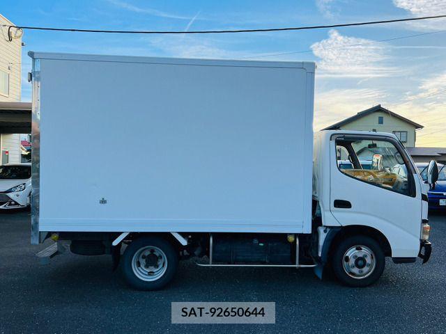 Hino DUTRO 2005-03 320381-6
