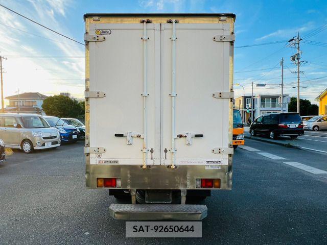 Hino DUTRO 2005-03 320381-1