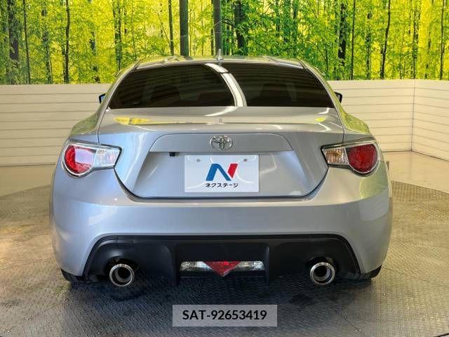 Toyota 86 2015-05 219552-15
