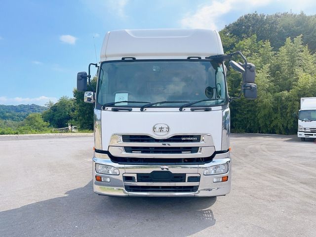 Nissan QUON 2017-12 17956-8