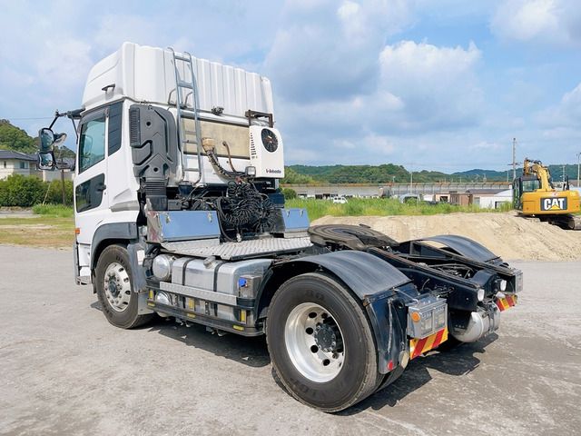 Nissan QUON 2017-12 17956-5