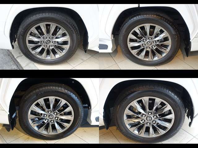 Toyota LAND CRUISER 2023-07 183299-16