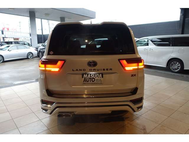 Toyota LAND CRUISER 2023-07 183299-5