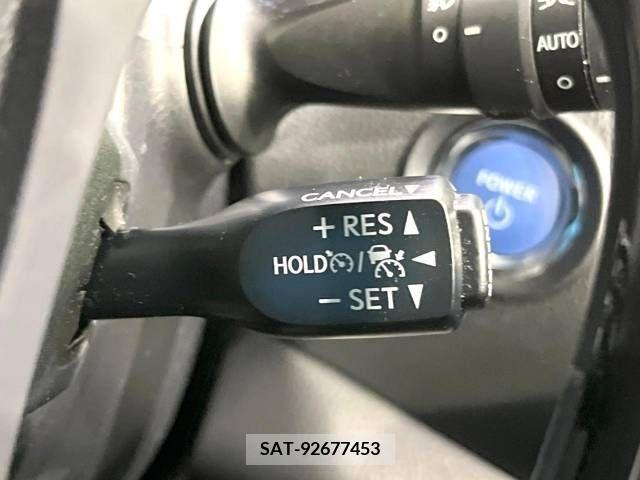 Toyota C-HR 2017-09 226127-6