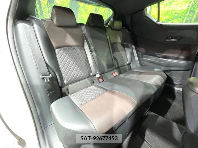 Toyota C-HR 2017-09 226127-9
