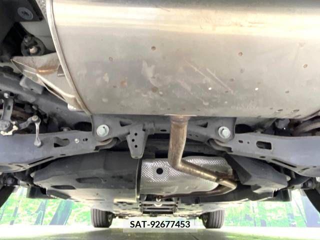 Toyota C-HR 2017-09 226127-19