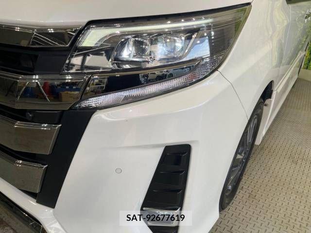 Toyota NOAH 2019-02 365104-12