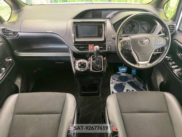 Toyota NOAH 2019-02 365104-1
