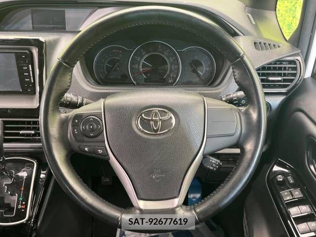 Toyota NOAH 2019-02 365104-11