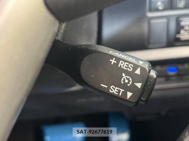 Toyota NOAH 2019-02 365104-7