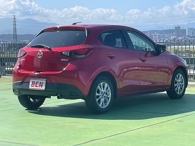 Mazda DEMIO 2015-05 23381-2