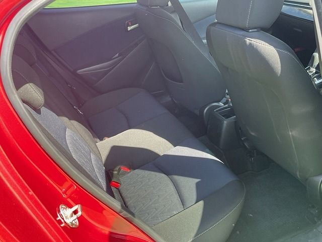 Mazda DEMIO 2015-05 23381-12