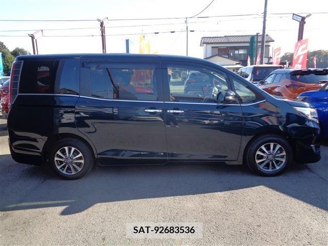 Toyota ESQUIRE 2017-11 255839-2