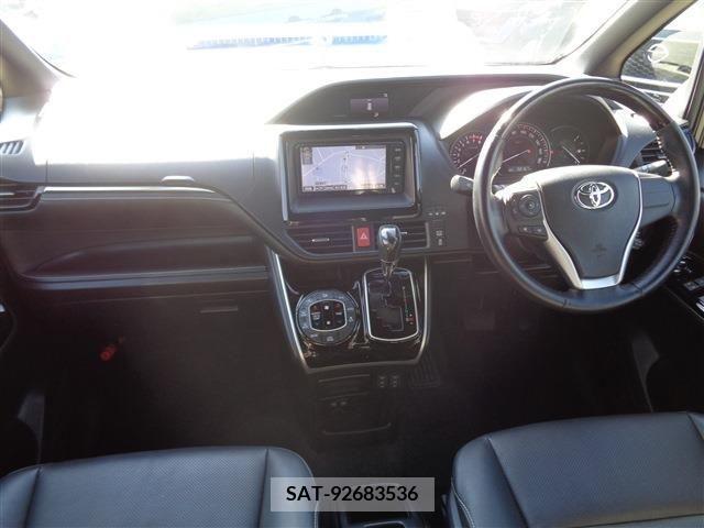 Toyota ESQUIRE 2017-11 255839-11
