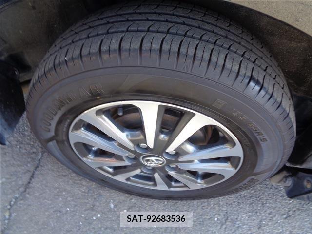 Toyota ESQUIRE 2017-11 255839-6