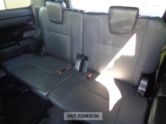 Toyota ESQUIRE 2017-11 255839-10