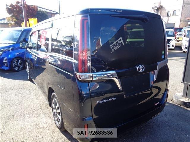 Toyota ESQUIRE 2017-11 255839-4