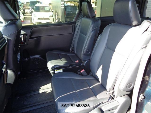 Toyota ESQUIRE 2017-11 255839-9
