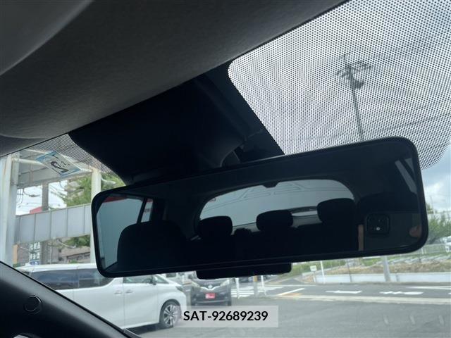 Nissan LEAF 2020-02 324806-9