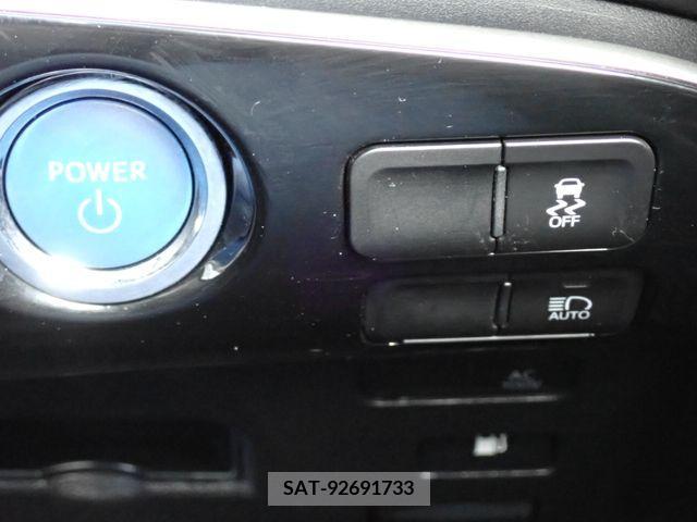 Toyota PRIUS 2020-11 208186-8