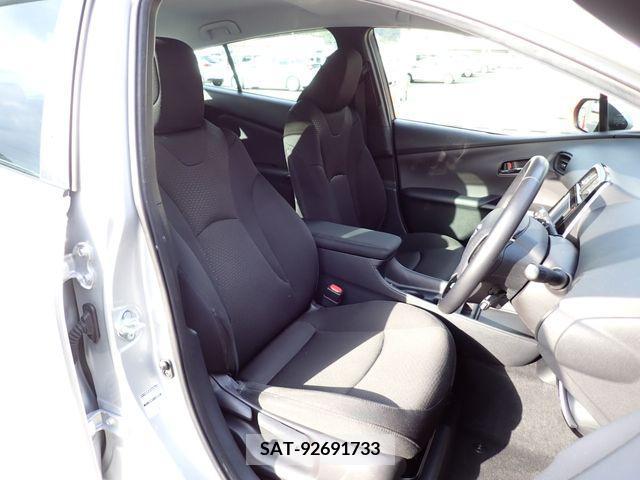 Toyota PRIUS 2020-11 208186-16