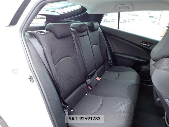 Toyota PRIUS 2020-11 208186-17