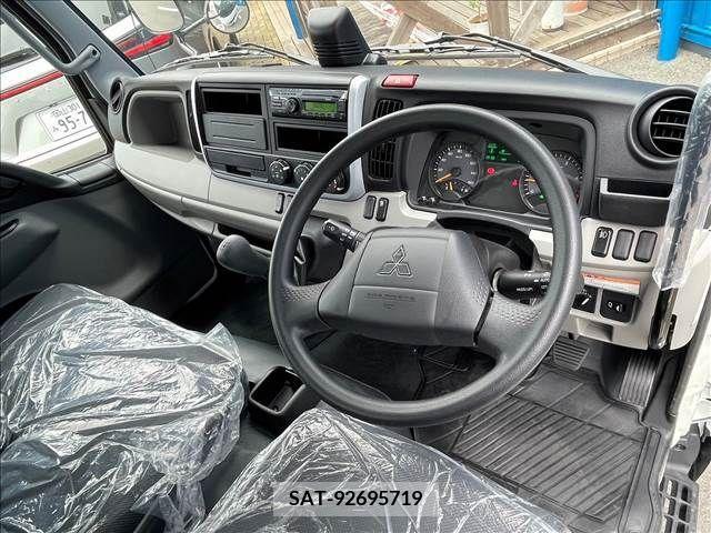 Mitsubishi CANTER 2024-03 264367-0