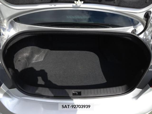 Nissan SKYLINE 2016-05 252708-24