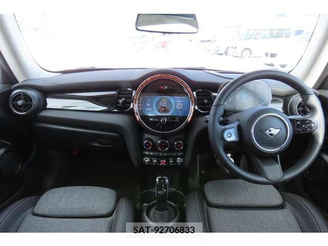Bmw MINI 2023-04 319659-10
