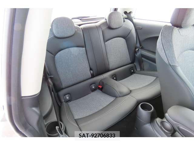 Bmw MINI 2023-04 319659-9