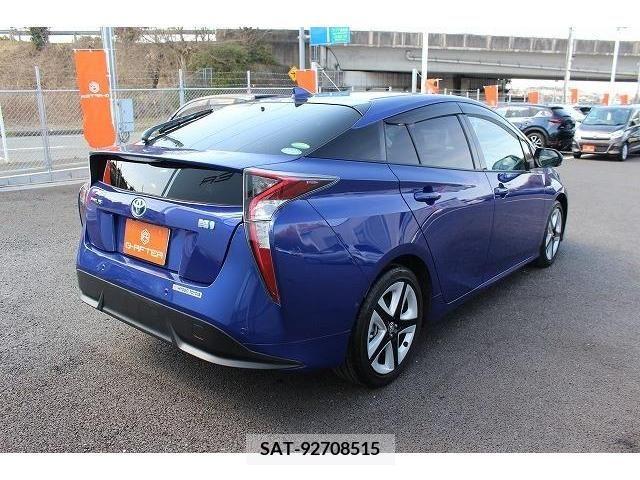 Toyota PRIUS 2018-09 208978-7