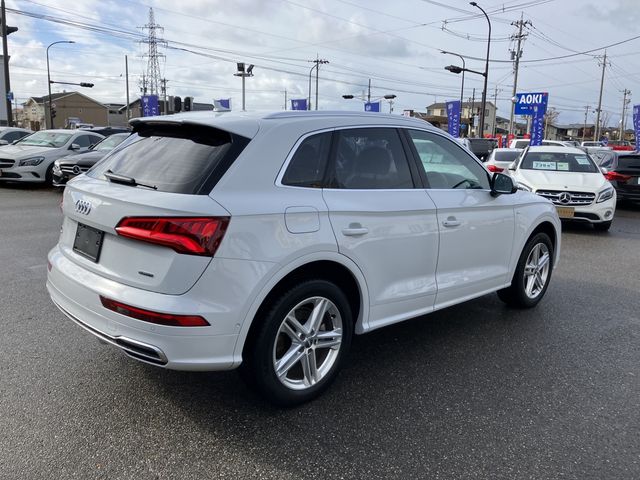 Audi Q5 2019-05 190568-6