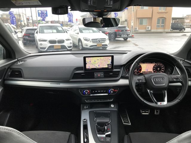 Audi Q5 2019-05 190568-1