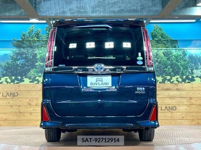 Toyota NOAH HYBRID 2018-12 216896-15